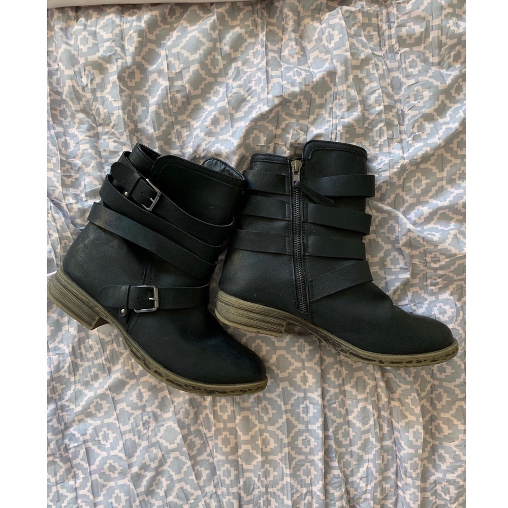 🚫SOLD🚫Black boots